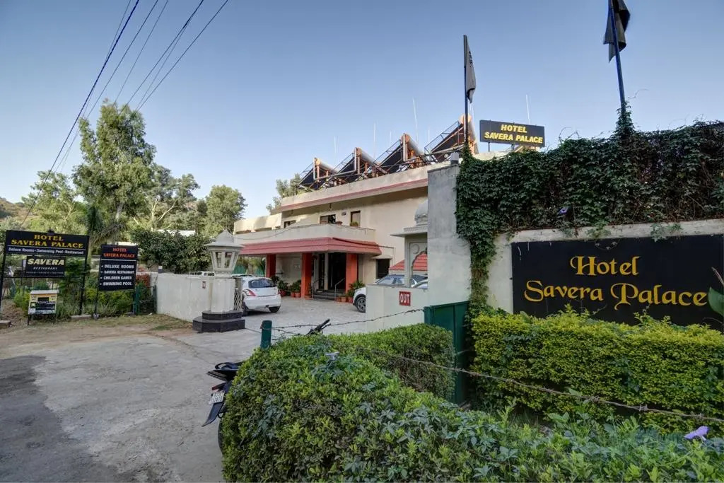 Hotel Savera Palace