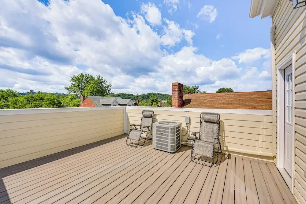 Pittsburgh Home w/ Skyline Views: Walk to Stadium!