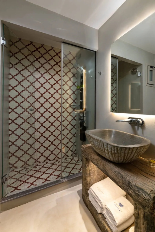 Elakati Luxury Boutique Hotel