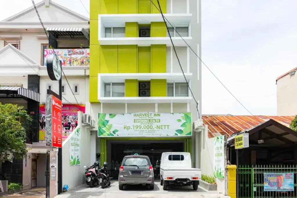 RedDoorz Plus At Harvest Inn Panakkukang