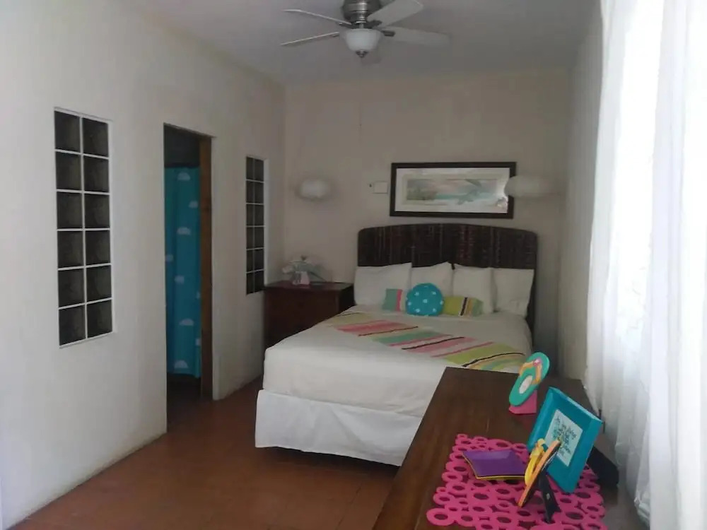 Casa de Tortuga Guesthouse