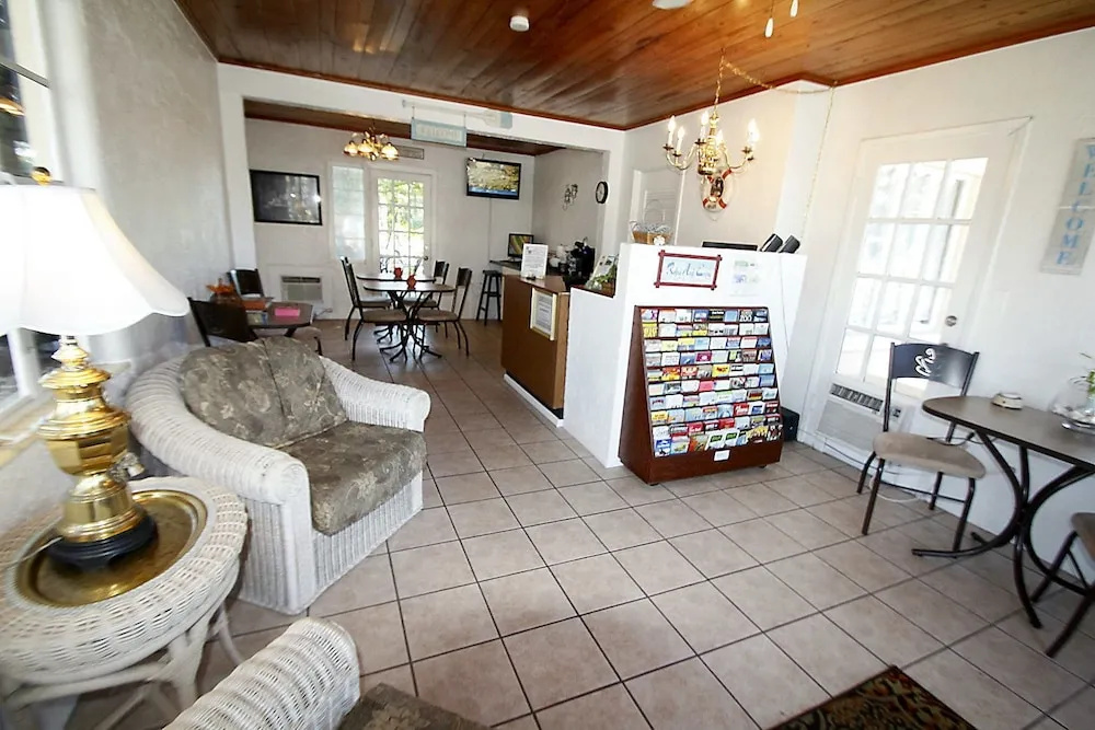 Island Breeze Inn - Venice
