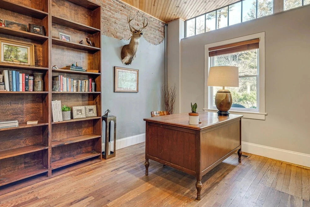 Private Hot Tub, Steps to Main St: Saluda Retreat