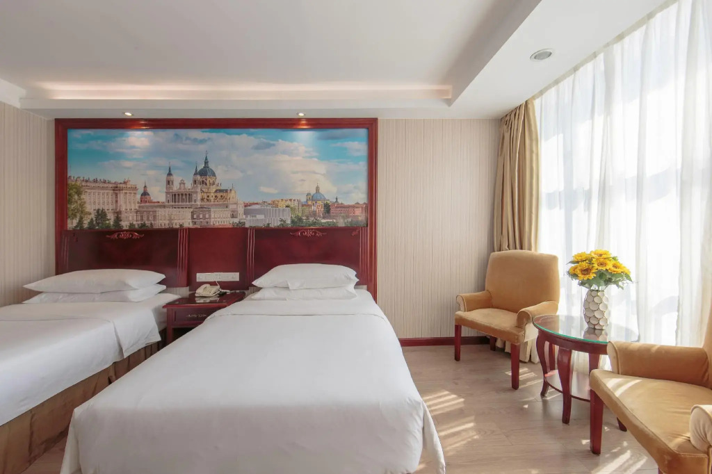 Vienna International Hotel Huizhou South Railway Station
