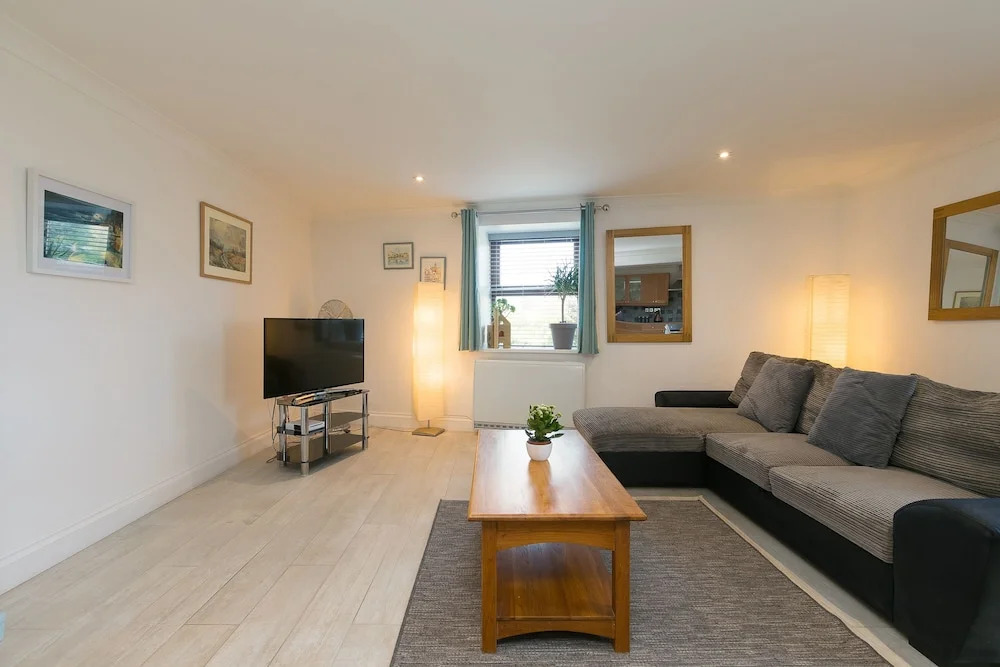 Ark Flats Apartment