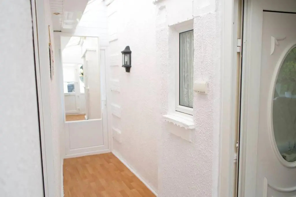 Large & Comfy House in Birmingham, 4 Bedroom,Secured Free parking ,Free wifi