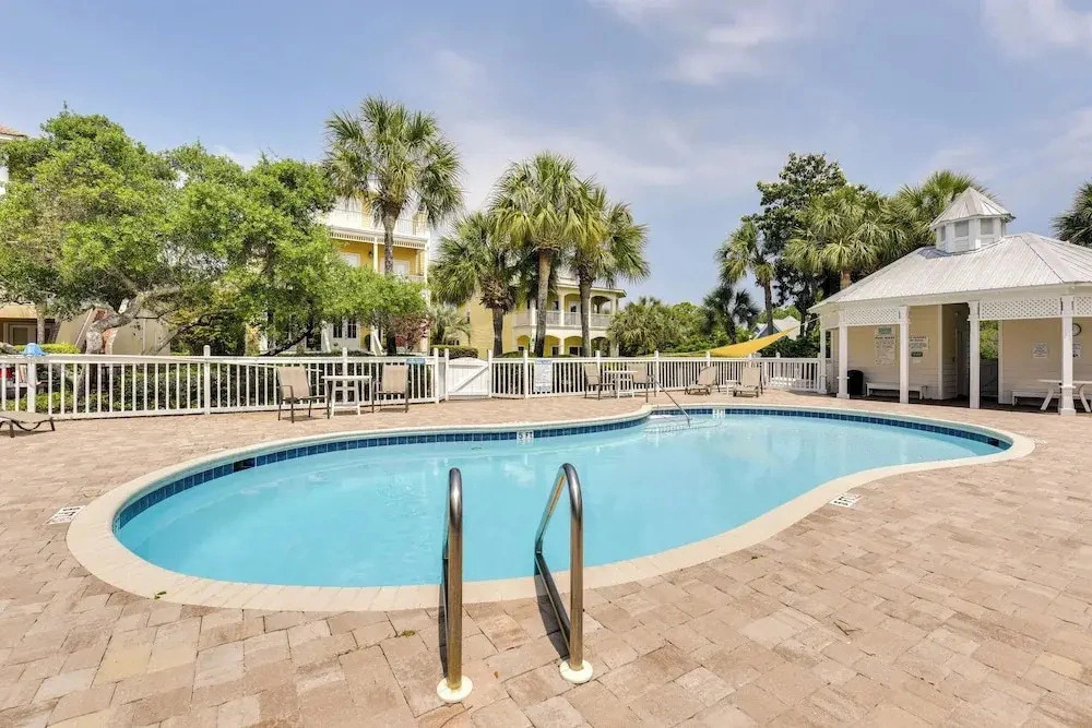 Walk to Gulf: Charming Santa Rosa Beach Duplex