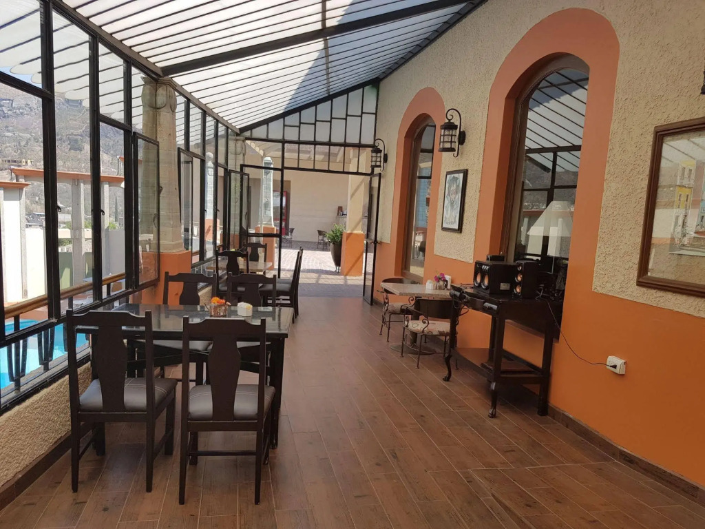 Hotel Paseo de la Presa