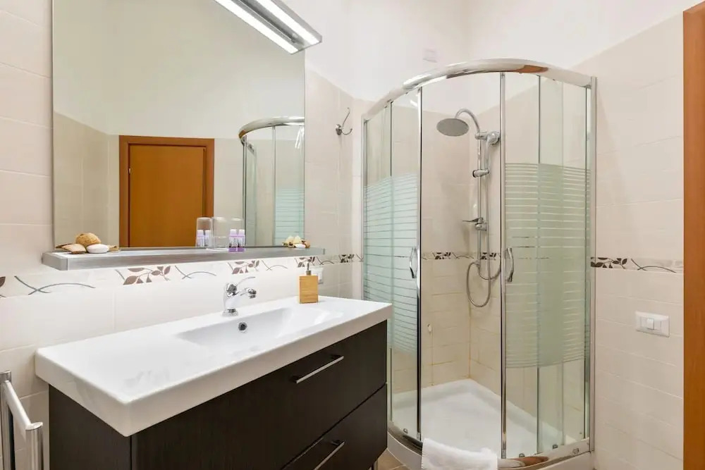 MICLAD Colosseum Guest House