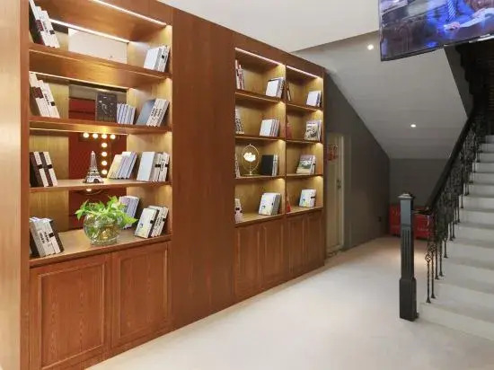 James Joyce Coffetel (Shihezi University Branch)