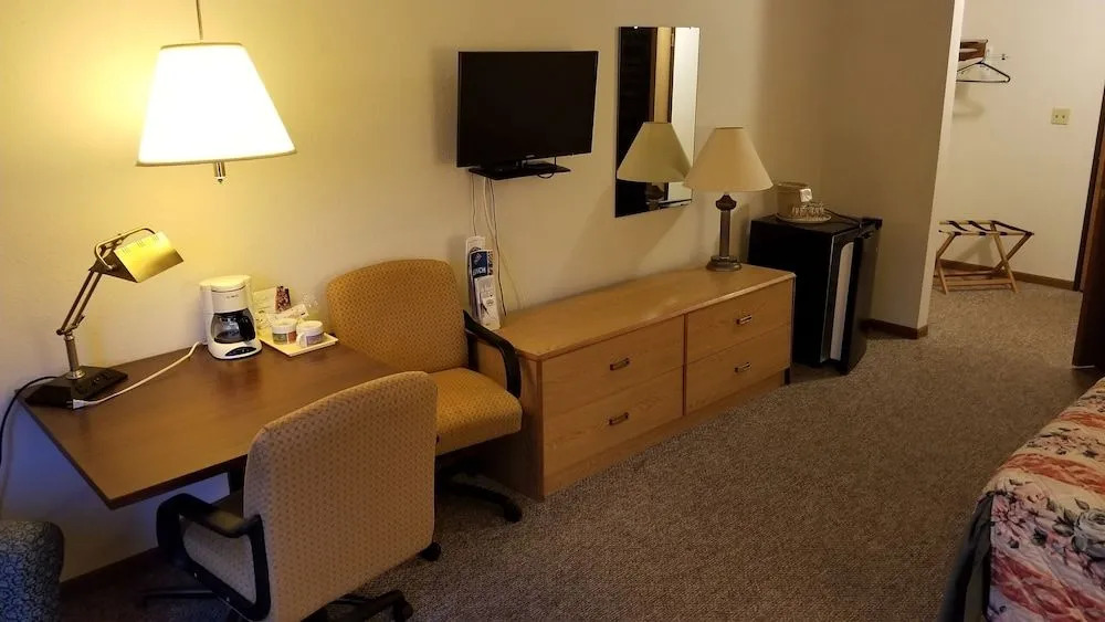 Plymouth Suites