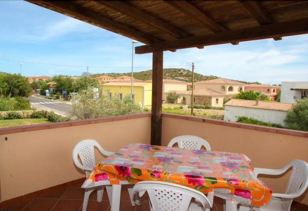 San Teodoro Lu Fraili Apartments