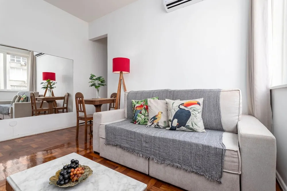 7 Minutes From Ipanema Beach Bt302b