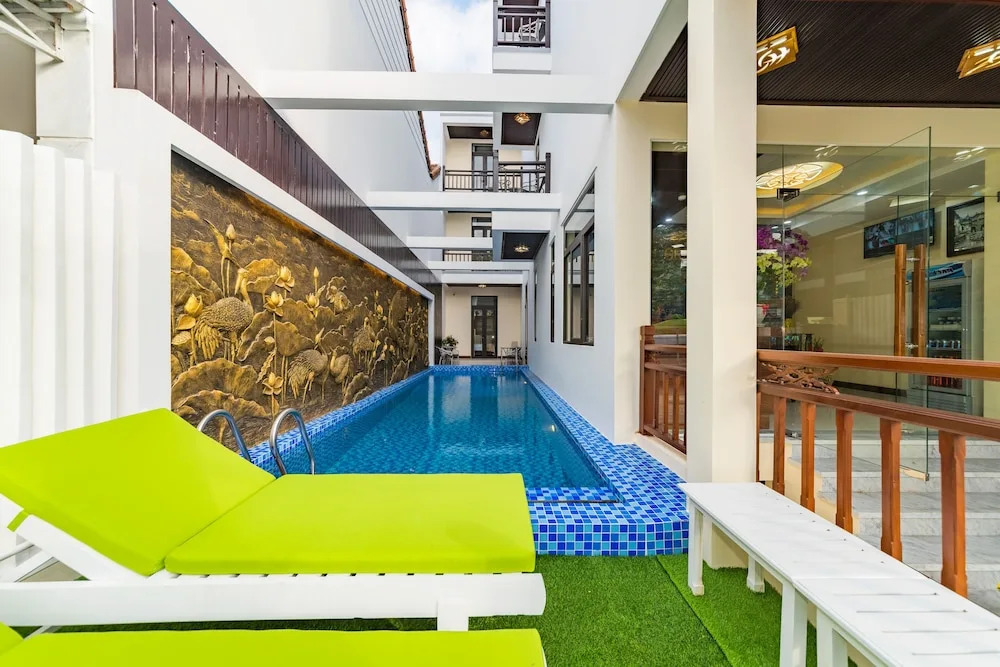 Green Hill Hotel