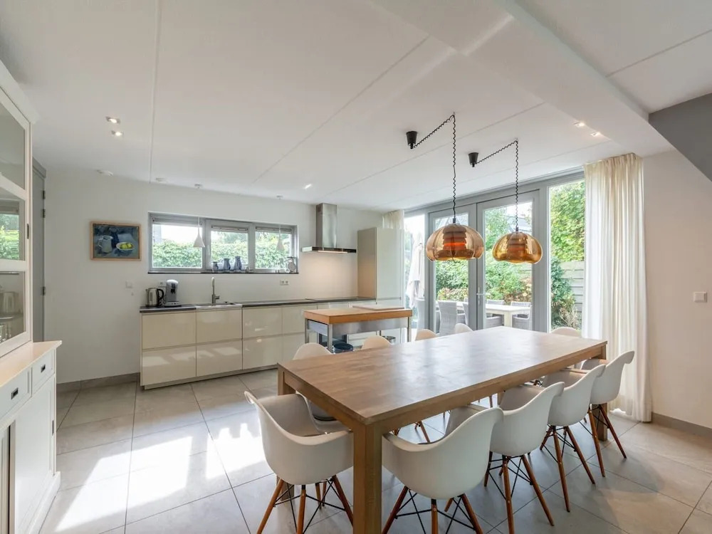Luxury Holiday Home by Seaside and Dunes