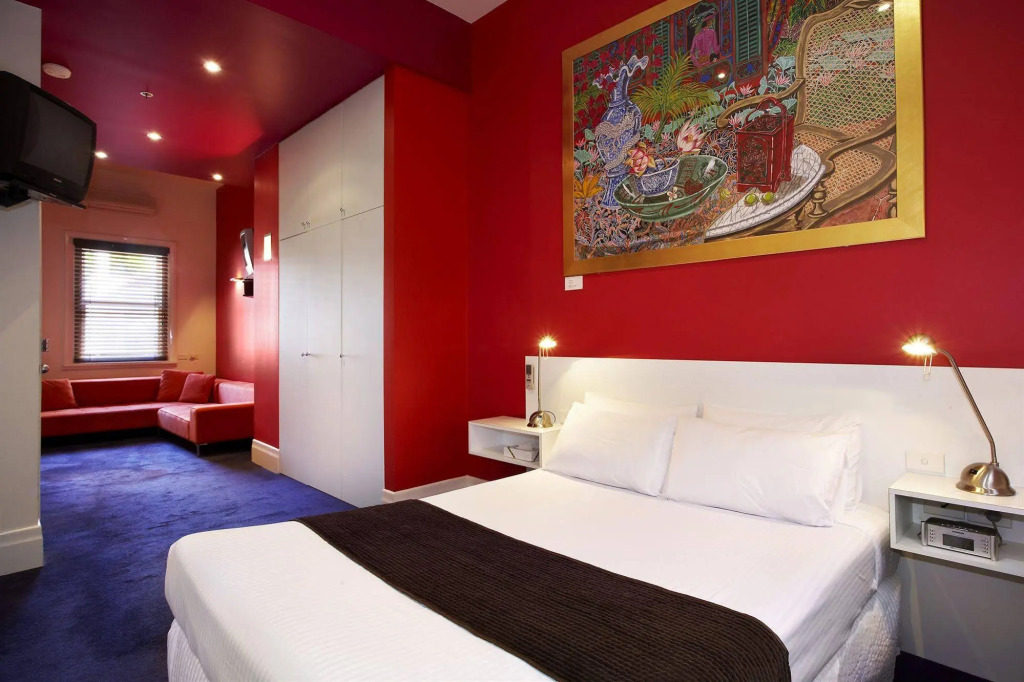 Tolarno Hotel