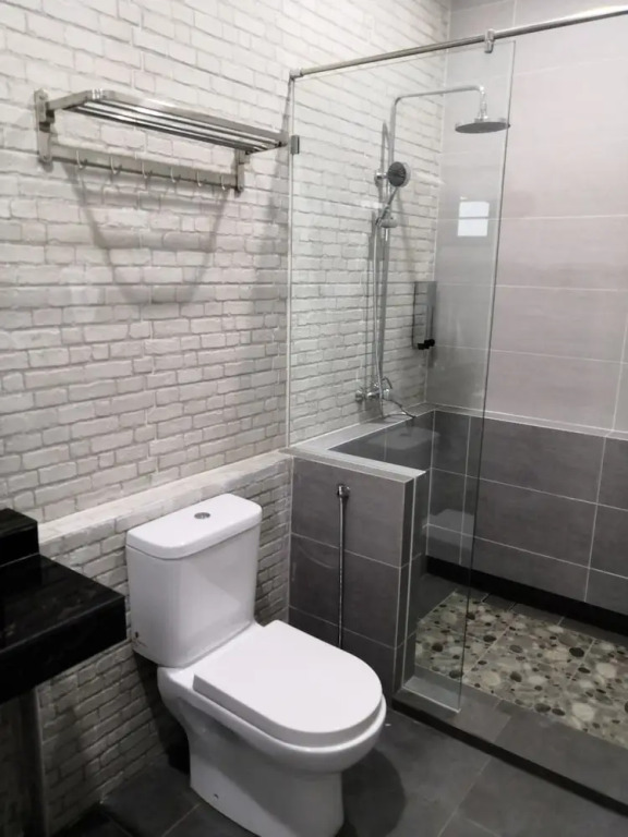 RE - Roomy Stay