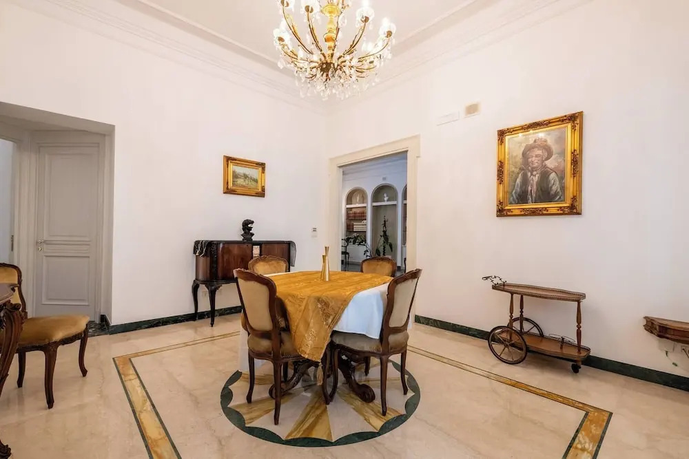 The One, Luxury Seaview With Piano