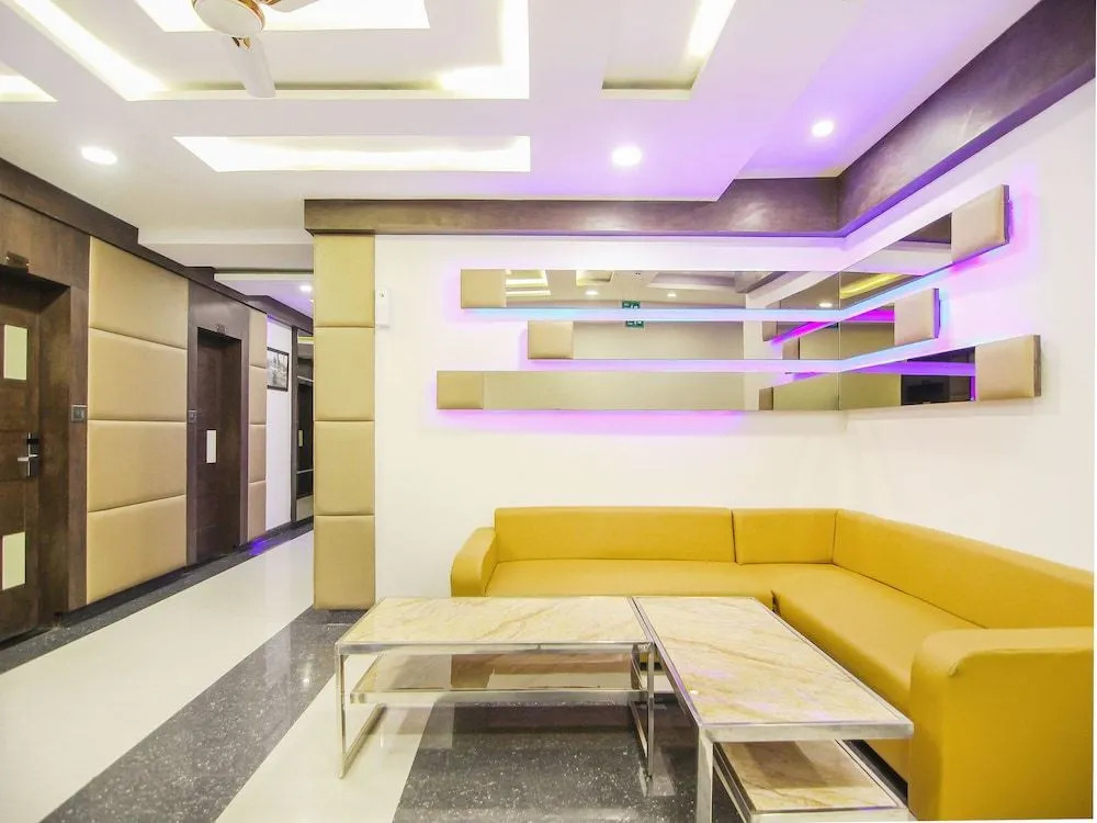 OYO 13482 Hotel Moments