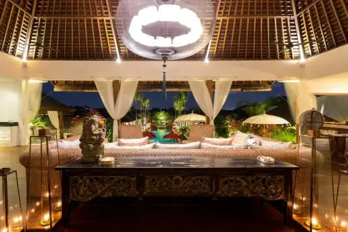 Villa Naty Canggu - 6 Bedrooms Luxury Villa