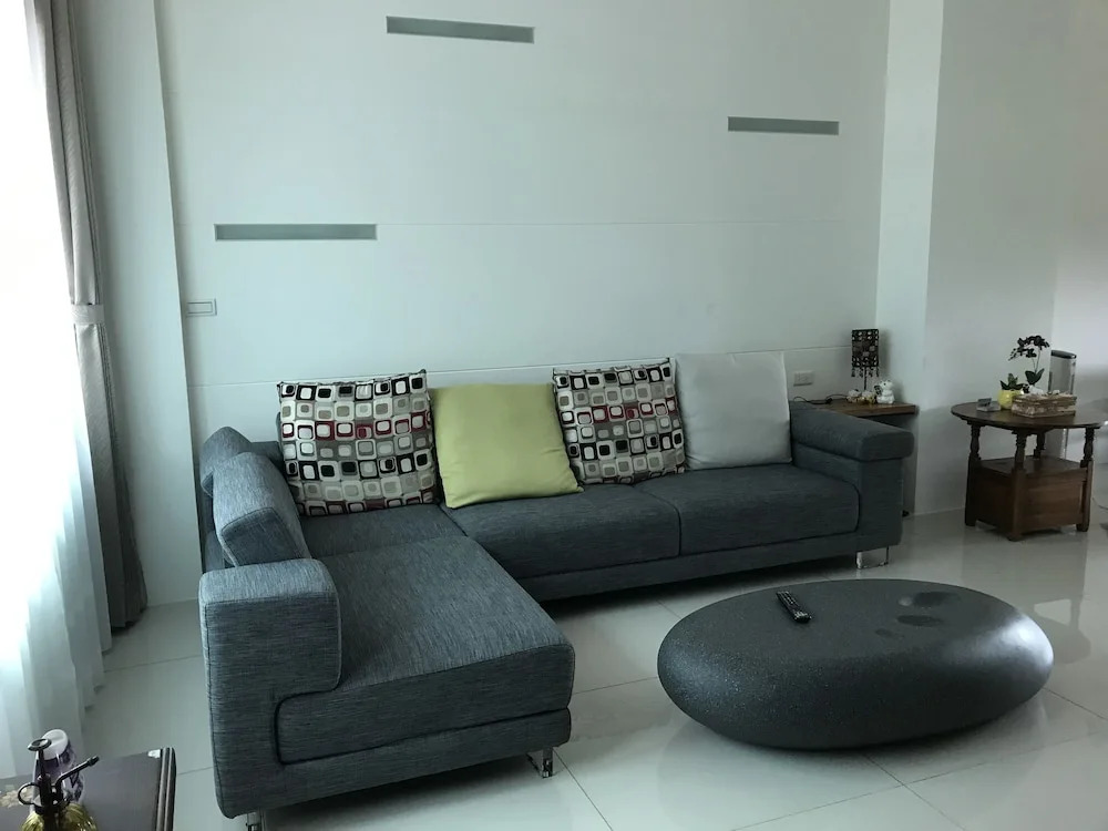 Yin Mama Warm House