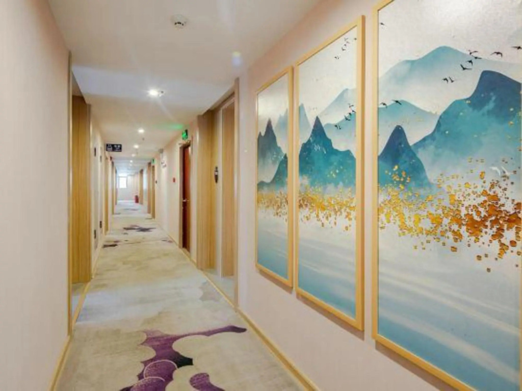 Fangchenggang Jingcheng Yijing Hotel