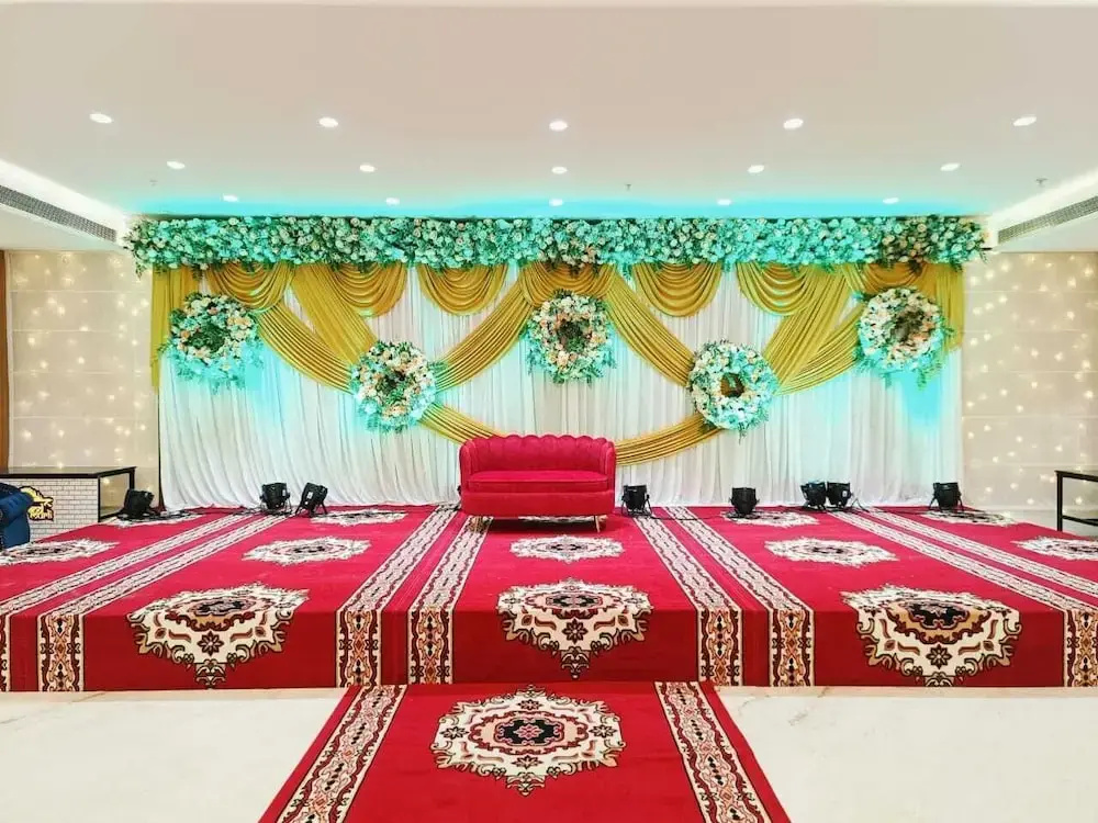Murli Hotel Luxury Rooms
