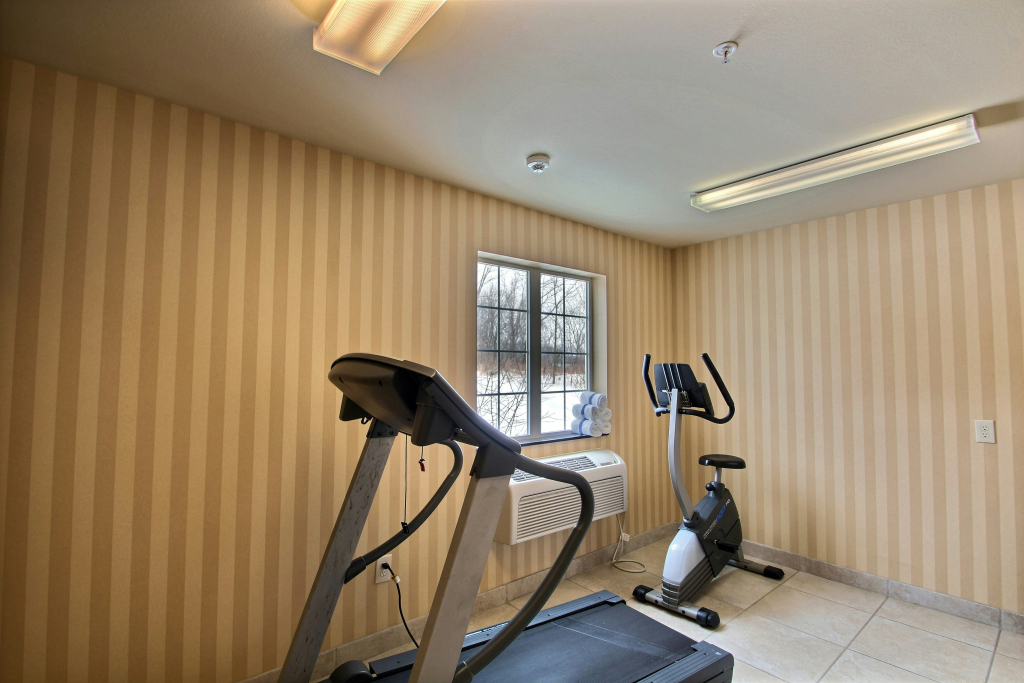 Cobblestone Inn & Suites - Brillion