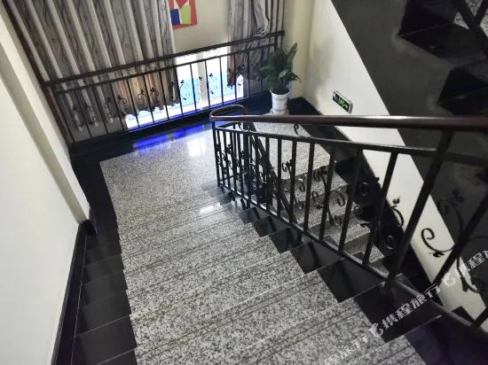 Mechar Hotel (Zhangjiagang Shazhou Road Pedestrian Street)