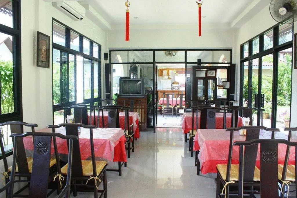 Baan Saensook Villas