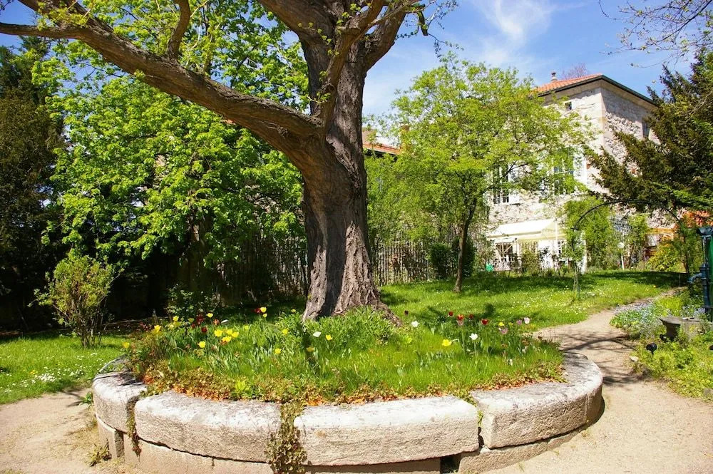 la maison des chartreux