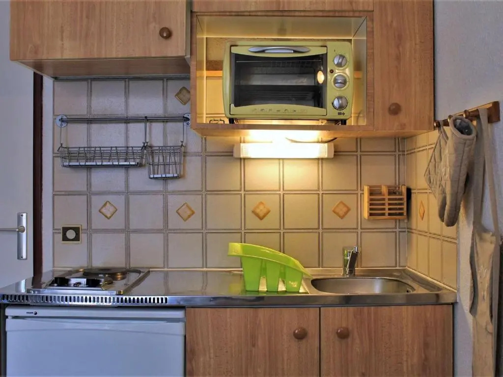 Appartement Risoul, 1 pièce, 4 personnes - FR-1-330-61