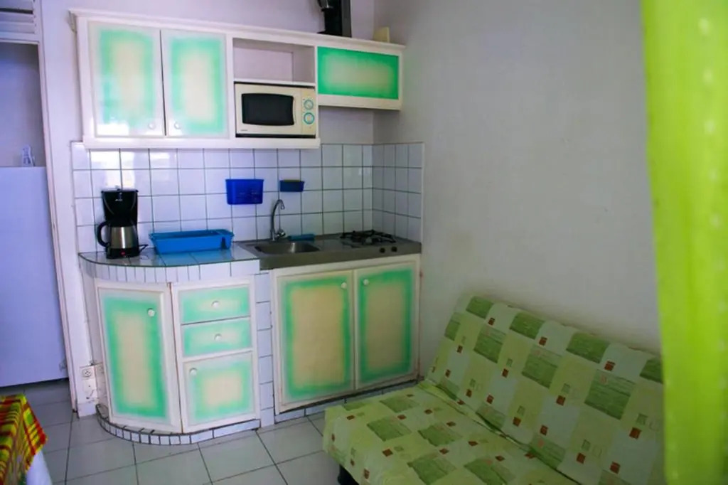 Appartement de 4 chambres avec piscine partagee jardin clos et wifi a Le Gosier a 5 km de la plage