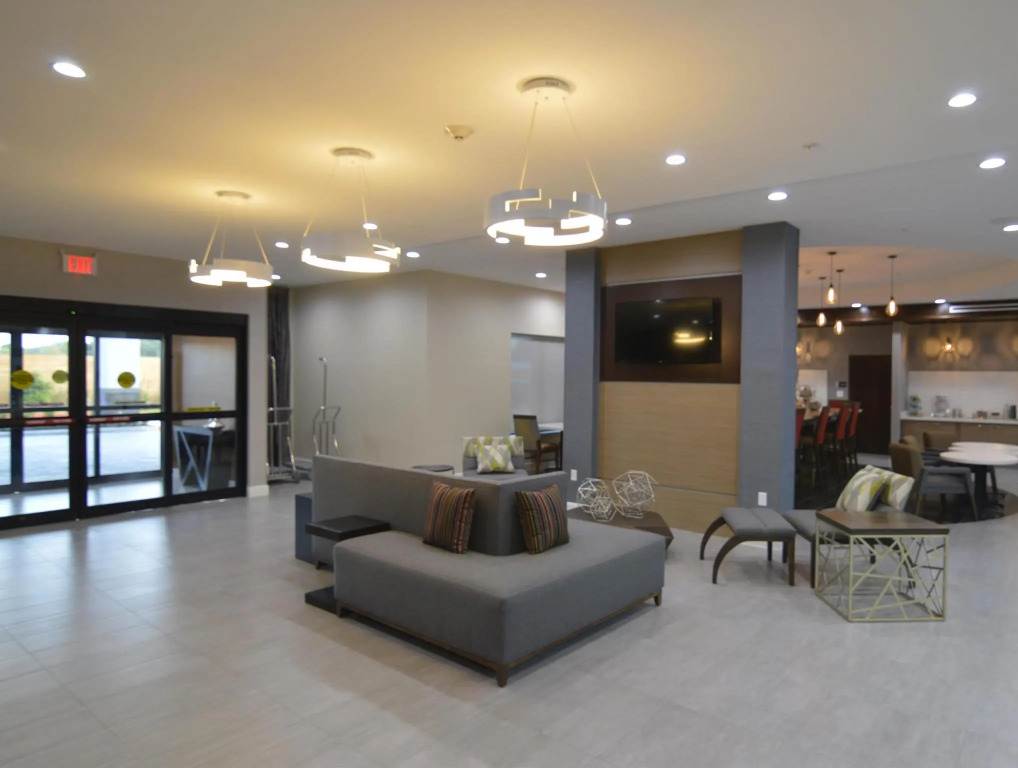 Comfort Inn & Suites Houston I-45 North - IAH