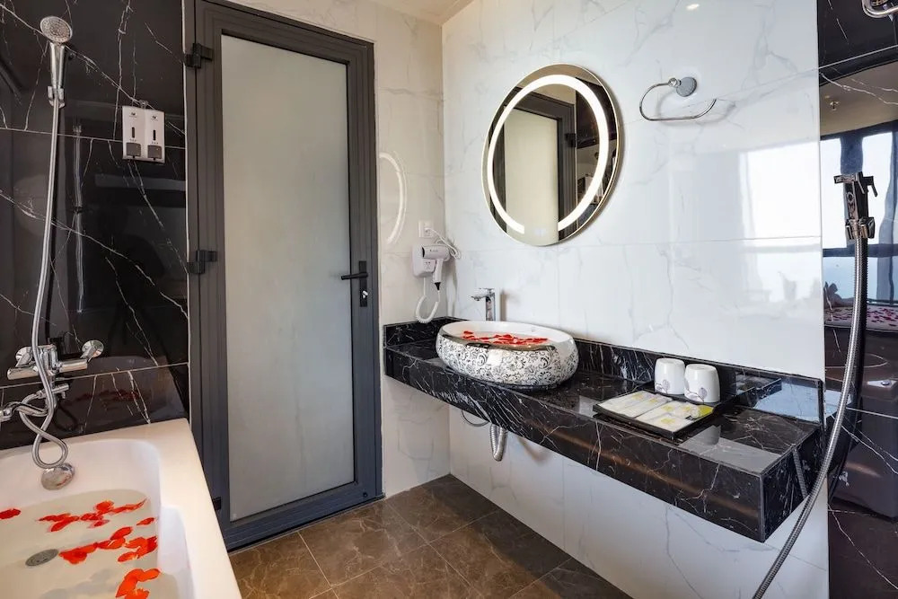 Ruby Luxury Hotel