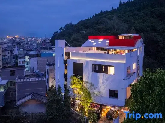Shanye Shijian · Wild Luxury Natural Hot Spring Homestay (Kunming Yangzonghai Resort)