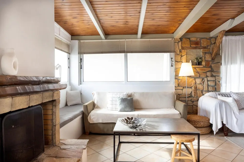 Sunny Loft with a Panoramic View