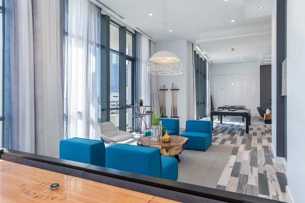 Bluebird Suites Downtown Brickell