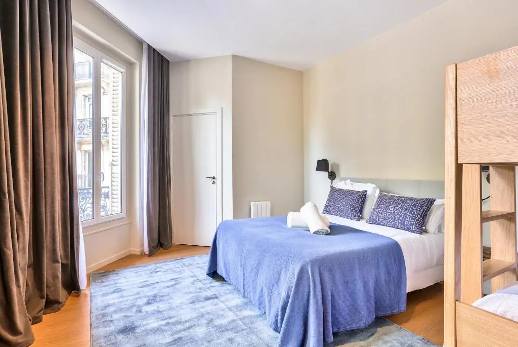 119 - Urban Spacious Apartment Sebastopol