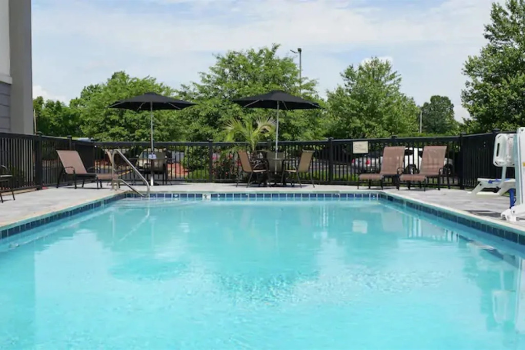 Hampton Inn Louisville/I-65/Brooks Road