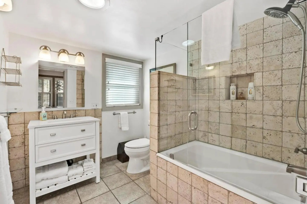 Hbg Plaza Gem - Hot Tub & Wine Tastings Included