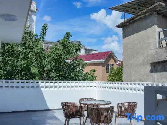 Xingmi Courtyard Homestay (Ceramic Art Avenue Taoxichuan/Jingdezhen Sculpture Porcelain Factory)