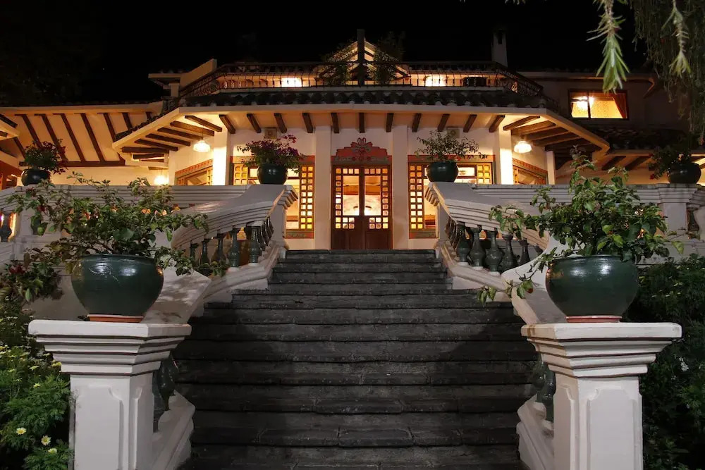 Uzhupud Garden Hotel & Lodge