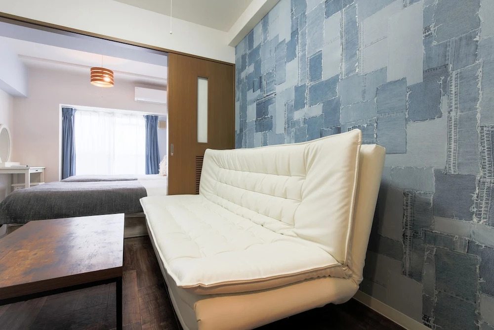 Grand Court Namba 401