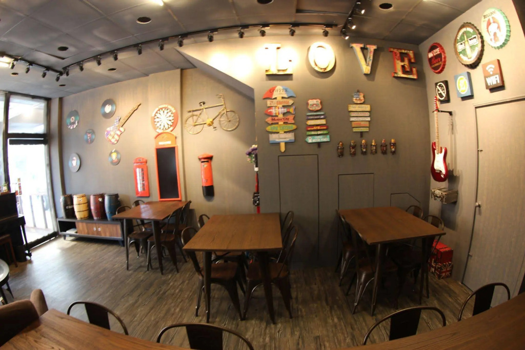 Time House Chain Hualien Train Station Hostel
