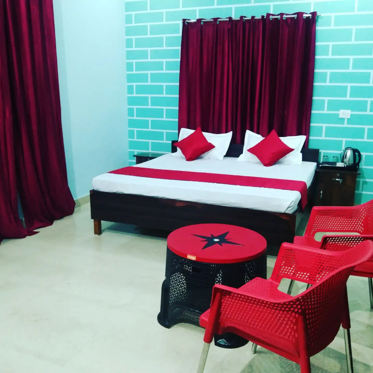 Hotel Anand Verse