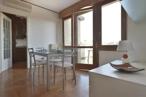 Aurelio Saffi Halldis Apartment