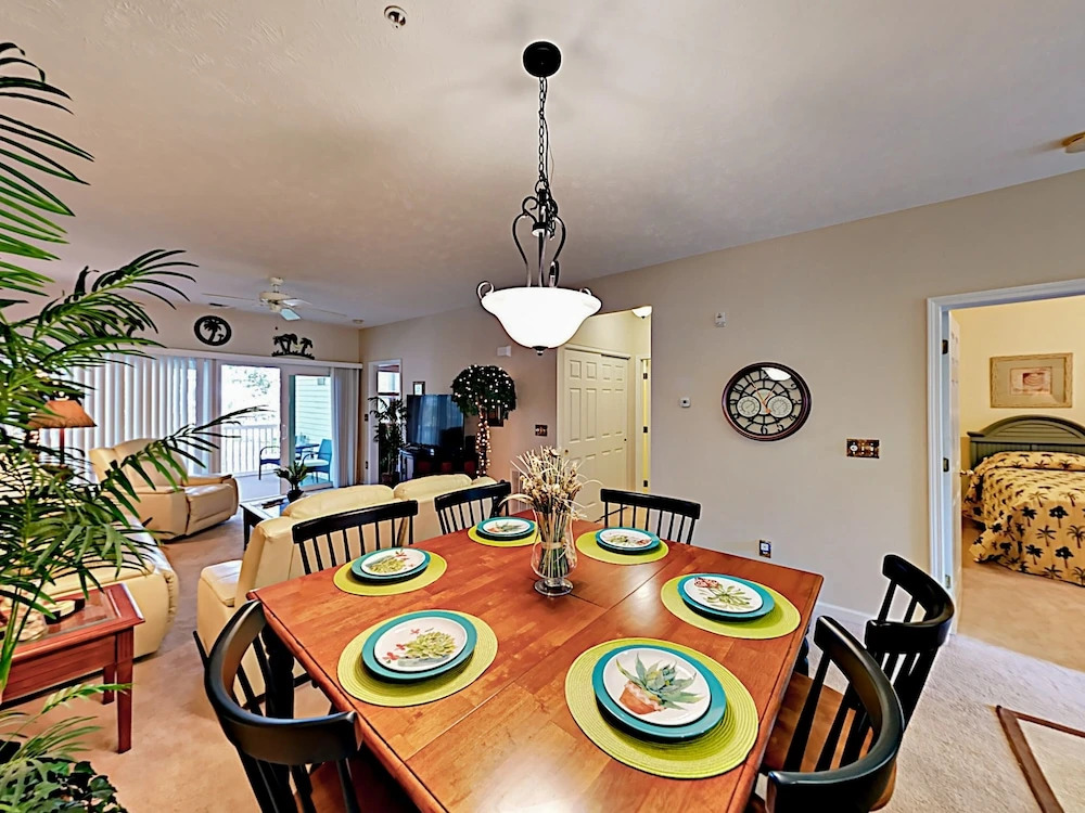 North Hillside Unit # 4222 - 2 Bedroom Condo