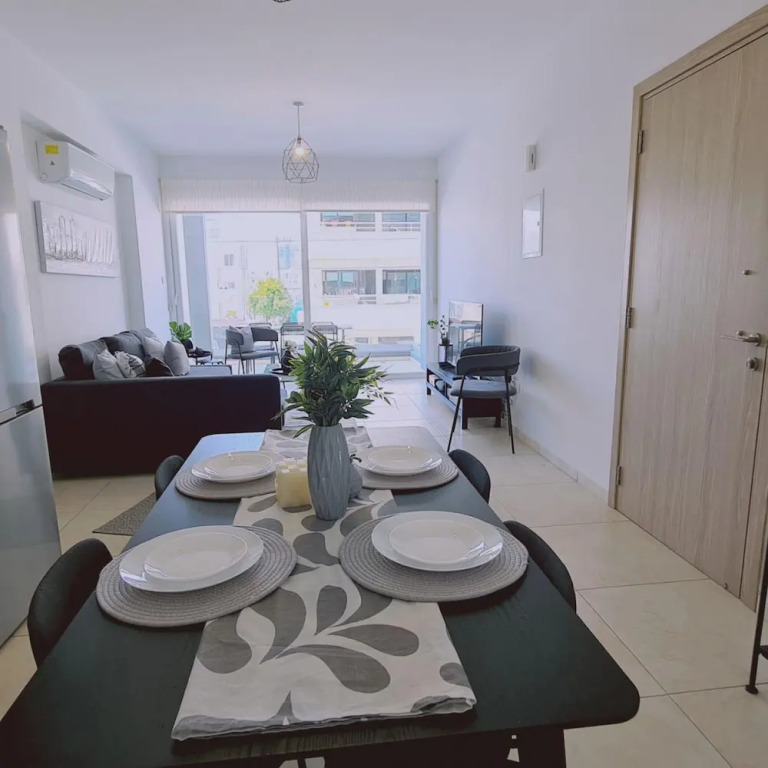 73 LCA - Stay Novel Apartment