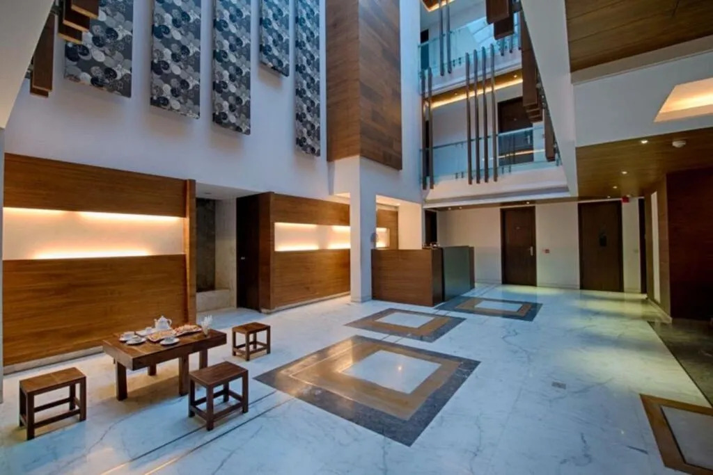 Stately Suites NH 8